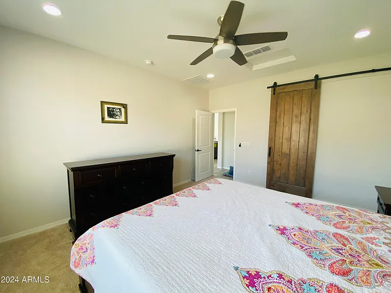 8928 W Missouri Ave — Photo 37