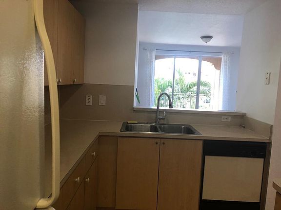 2nd image of 6400 NW 114th Ave APT 1123