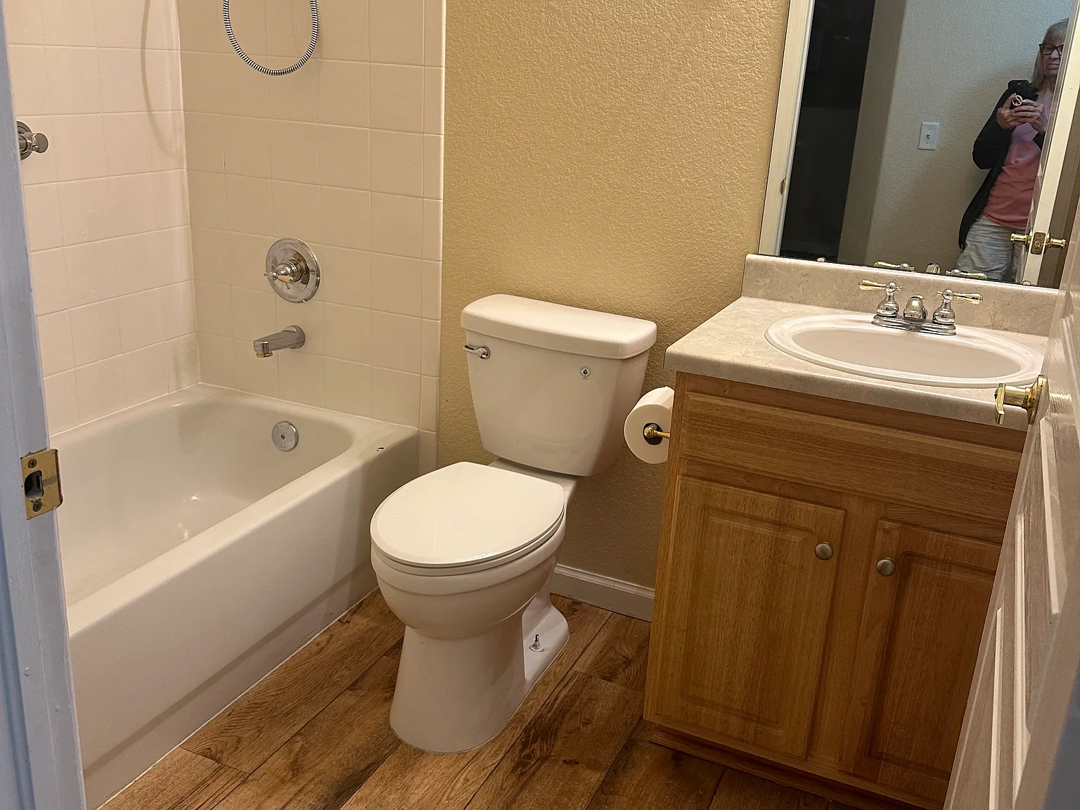 2 bed, 1288 sqft, $1,950 — Photo 3