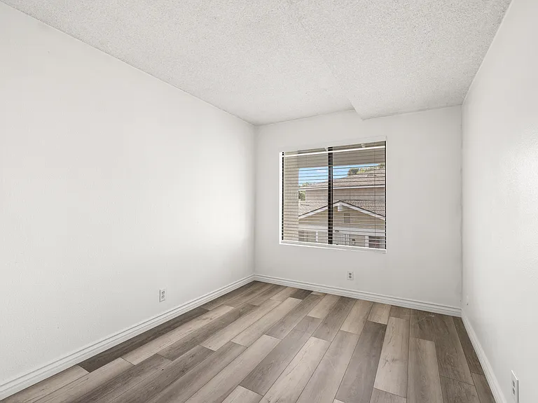 3403 Highwood Ct #155 — Photo 12