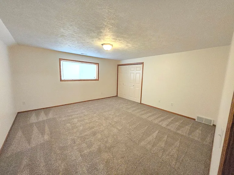 5006 S Baneberry Ave — Photo 22