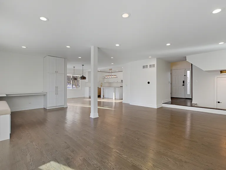 105 Yarrow Ct — Photo 6
