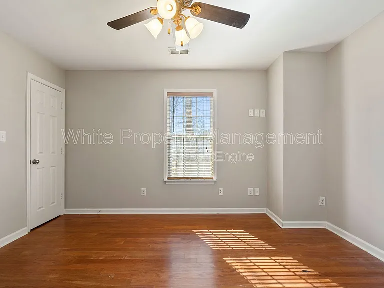 8401 Southgate Commons Dr — Photo 13
