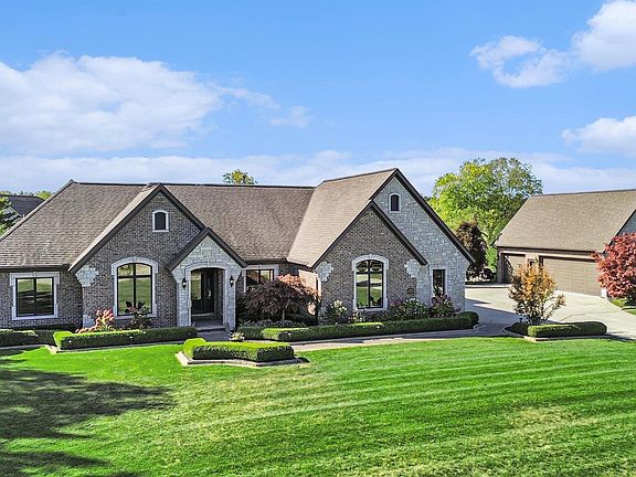 3rd image of 11400 Bayberry Dr