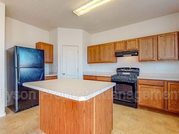 5th image of 1317 Danzante Dr SE