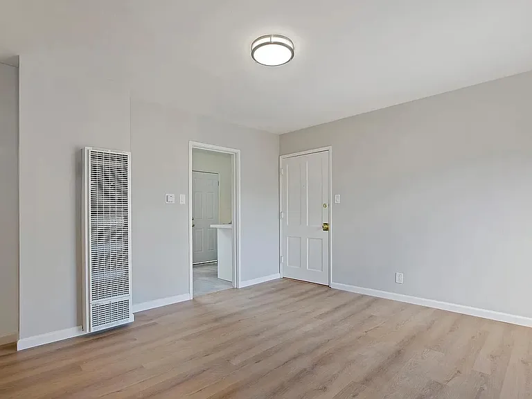 939 Solano Ave #8 — Photo 4