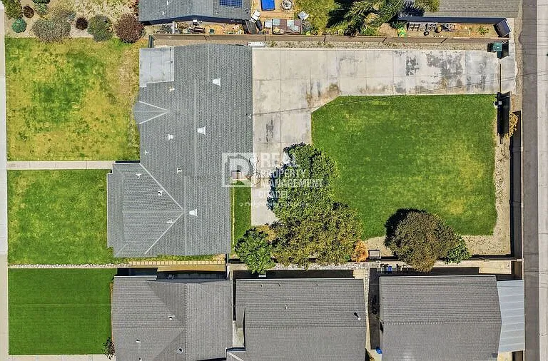 5082 Edinger Ave — Photo 3