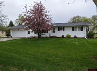 437 2nd Ave NW, Winnebago, MN 56098