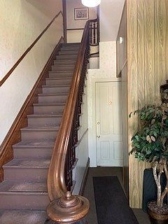 2nd image of 109 E North St APT 4