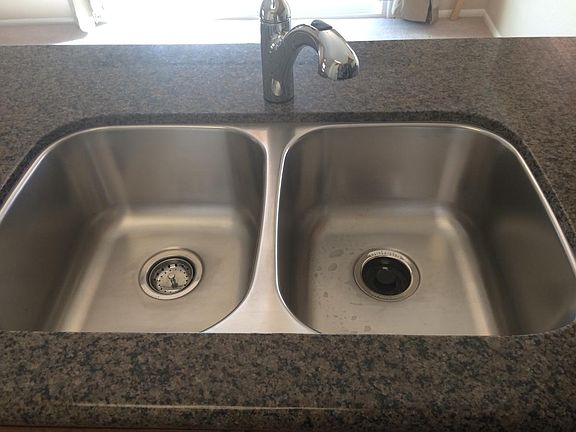 5th image of 1031 W Laguna Dr
