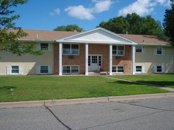 705 E 3rd St, Monticello, MN