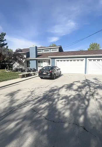 453 E Fort Union Blvd Photo 1