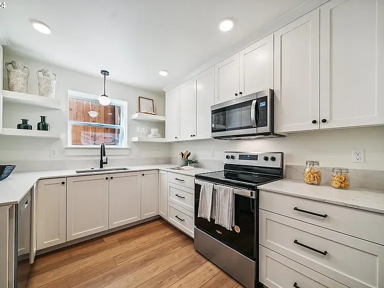 2458 SE Cora St #2 — Photo 4