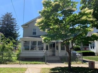 42 Sunapee St, Springfield, MA 01108