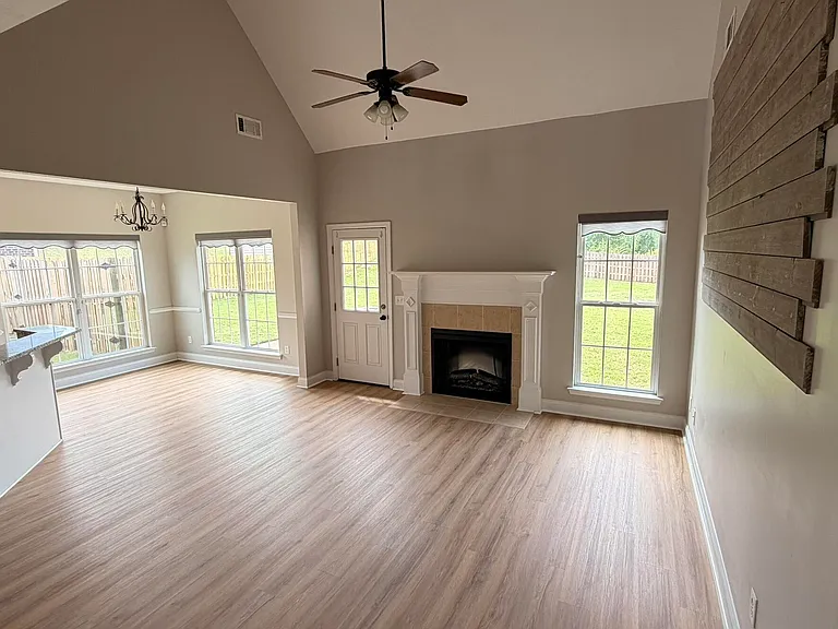 4573 Logans Way — Photo 8