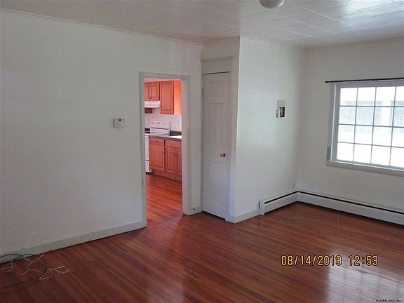 3rd image of 117 Rosecrans Ave Ext