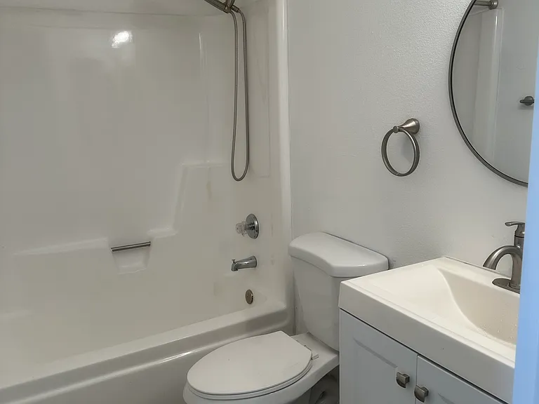 4834 W Rose Ln — Photo 11