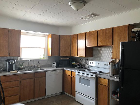 4th image of 702 W 4th Ave