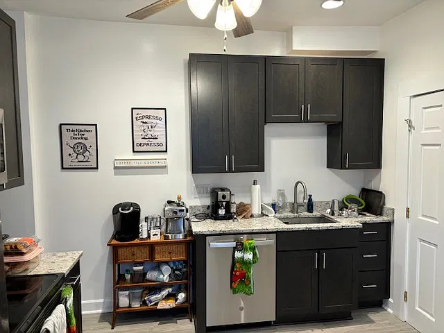 4 bed, $2,100 — Photo 4
