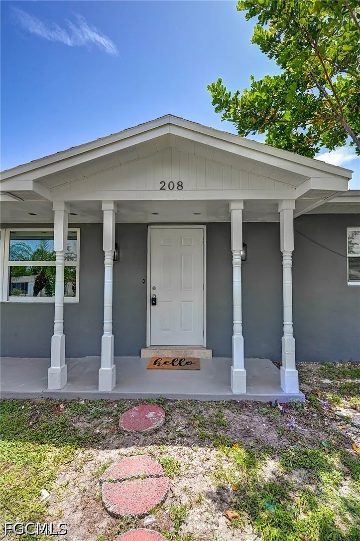 3 bed, 1.5 bath, 1217 sqft, $1,875 — Photo 3