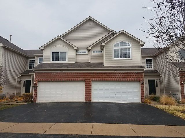 1st image of 320 Abington Woods Dr #320