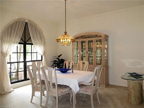 3rd image of 11780 Lakeshire Ct