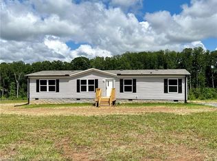 104 Cornwall Rd, Harmony, NC 28634