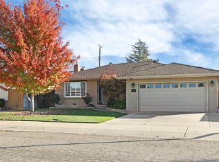 18 Benson Dr, Lodi, CA 95242