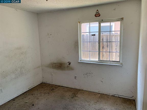 4th image of 282 Rhonda Ct