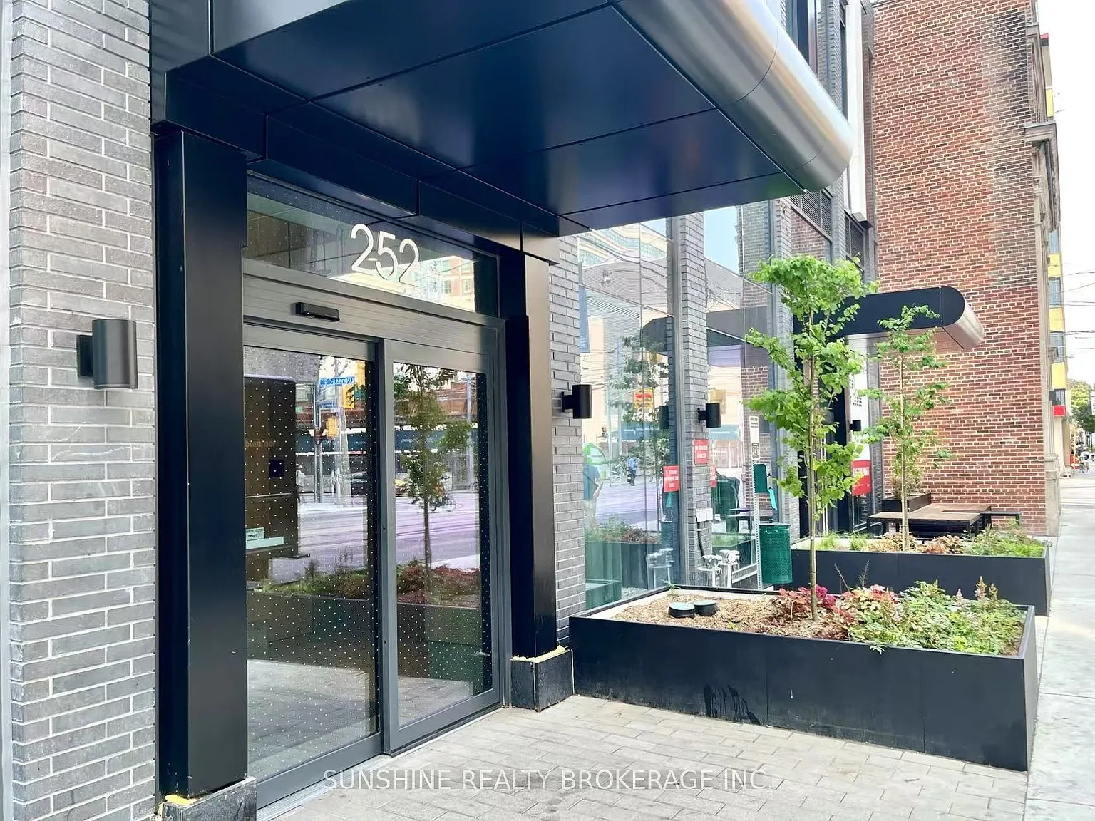 1 bed, $2,300 — Photo 2