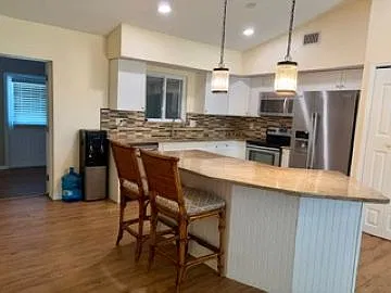 3 bed, 1302 sqft, $1,775 — Photo 4