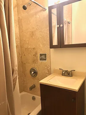 Rented by Highline Residential | media 10