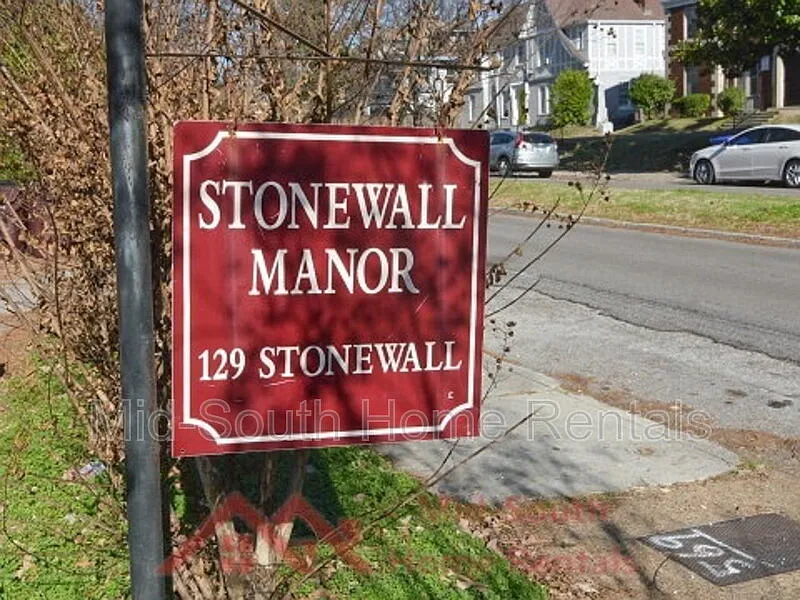 2 bed, 1.5 bath, $895 — Photo 4