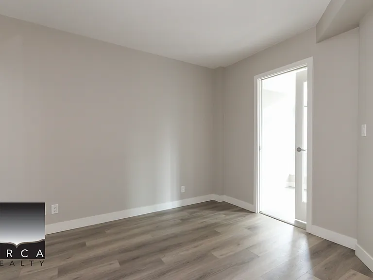 509 Homer St #509 — Photo 7