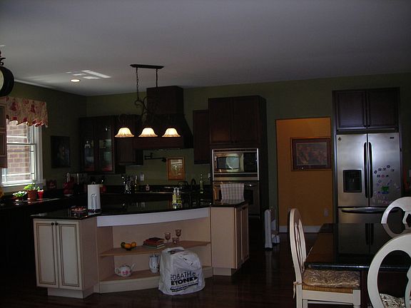 gourmet kitchen, 6 burner gas stove, double oven...list goes on!