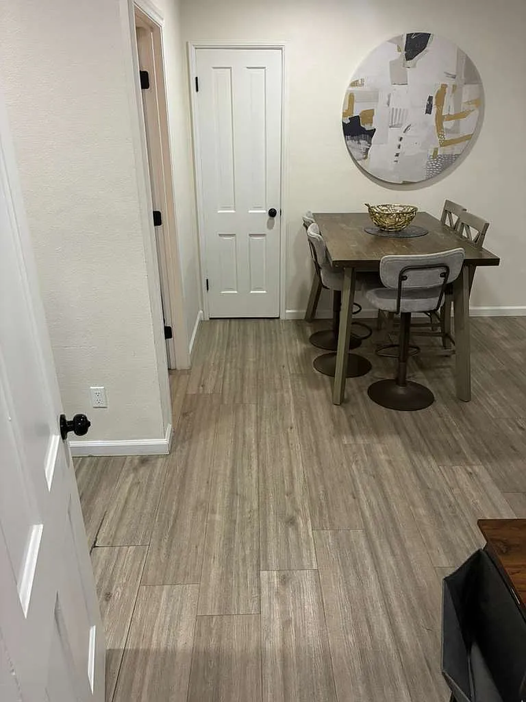 Building Photo - 4334 Arizona St #4340