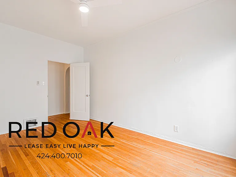 366 N Gardner St #366 — Photo 17