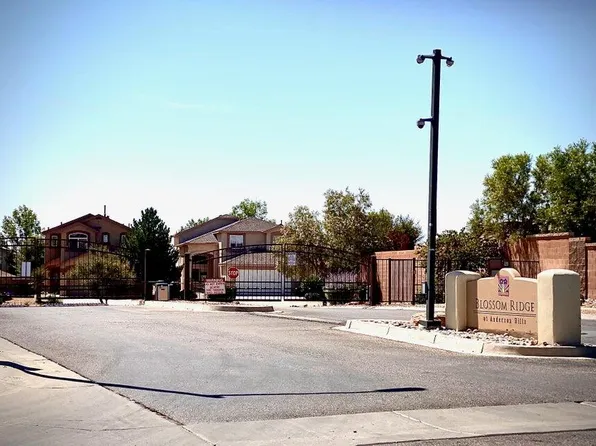 9101 Lower Meadow Trl SW, Albuquerque, NM 87121