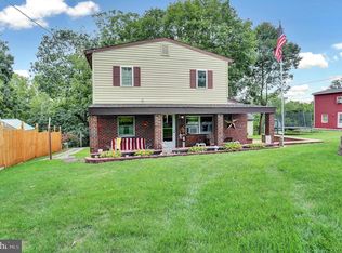 107 Cottage Ln, New Oxford, PA 17350