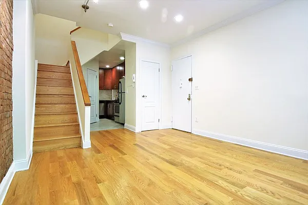 Rented by JK Dansar Corp | media 12