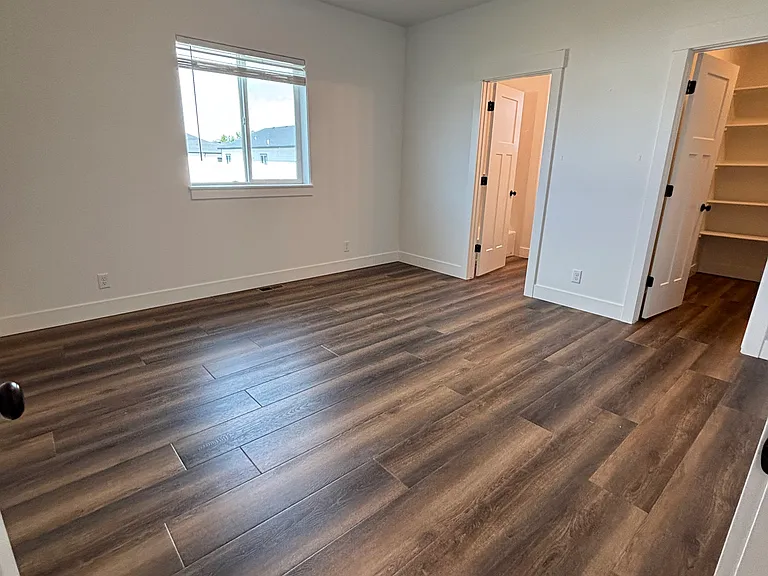 1417 Meadow Ln — Photo 4