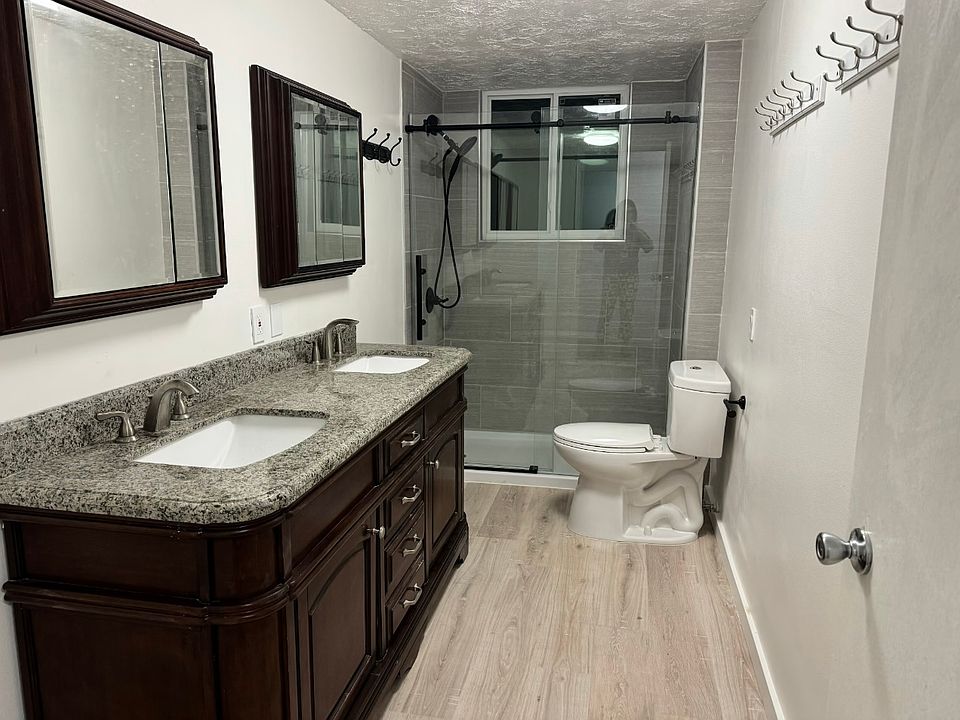 1st image of 4073 Foothill Dr