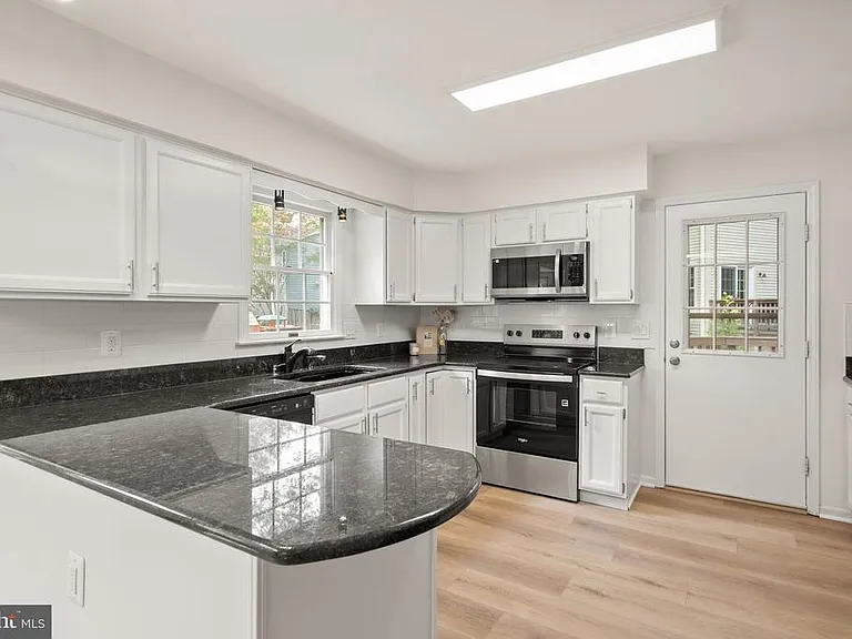 13647 S Springs Dr — Photo 23