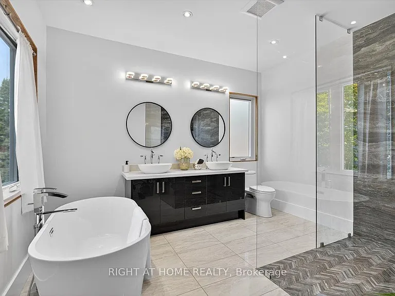 64 Larwood Blvd — Photo 20