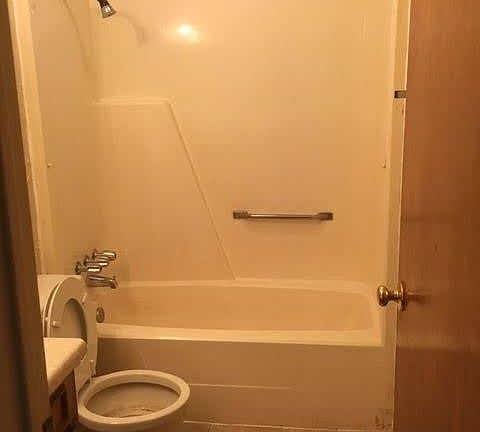 2nd image of 1435 27th St NE