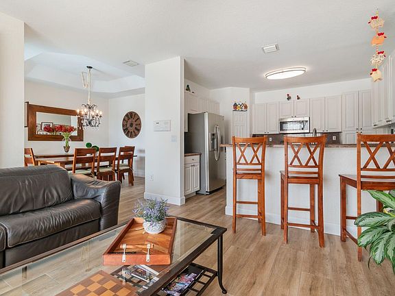 5th image of 11188 NW 73rd Street