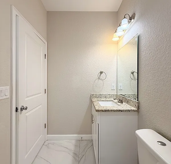 2 W Orange St #101 — Photo 48