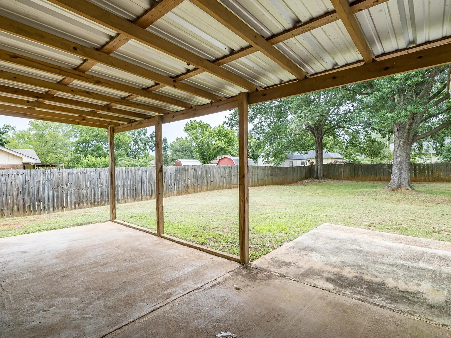 701 Partridge Ln — Photo 4