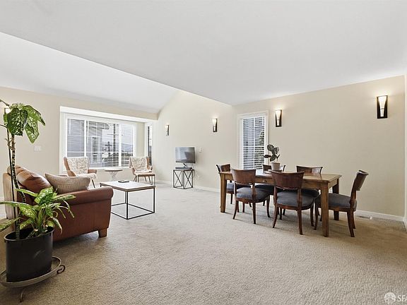 2nd image of 88 Glen Ct