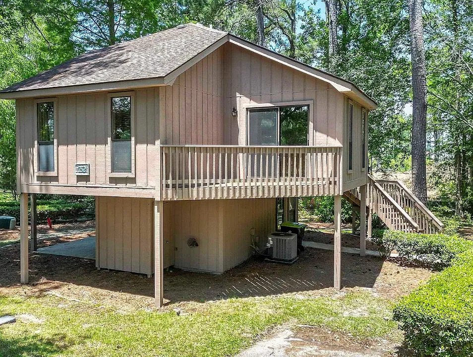 752 Tall Oaks Ct